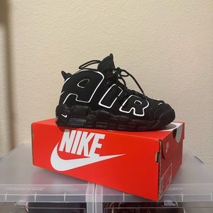 Air More Uptempo “Black White”